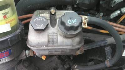 Freightliner Cascadia 126 Left Power Steering Reservoir