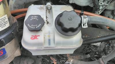 Freightliner Cascadia 126 Left Power Steering Reservoir