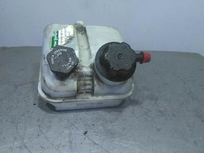 Freightliner Cascadia 126 Power Steering Reservoir