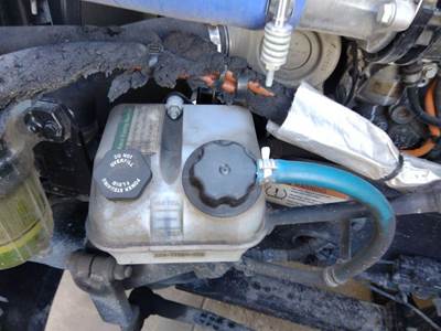 Freightliner Cascadia 126 Power Steering Reservoir