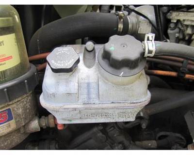 Freightliner Cascadia 126 Power Steering Reservoir