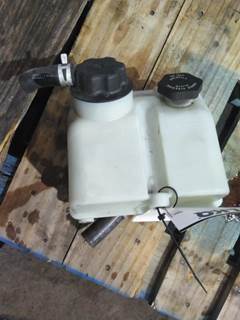 Freightliner Cascadia Power Steering Reservoir
