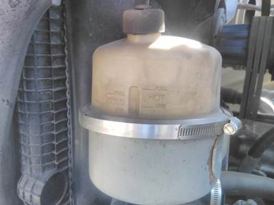Freightliner Century Class 120 Power Steering Reservoir for a Freightliner CENTURY 120