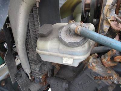 Freightliner Columbia 112 Power Steering Reservoir