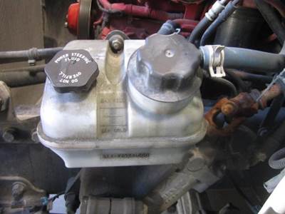Freightliner M2 106 Power Steering Reservoir