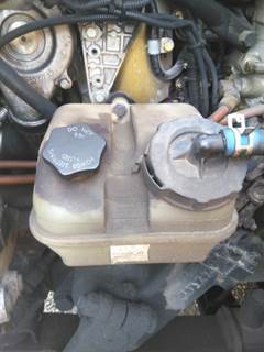 Freightliner M2 106 Power Steering Reservoir