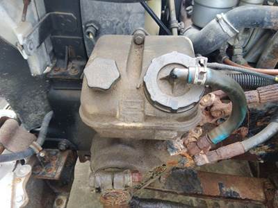 Freightliner M2 106 Left Power Steering Reservoir