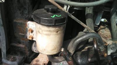 International 4400 Left Power Steering Reservoir