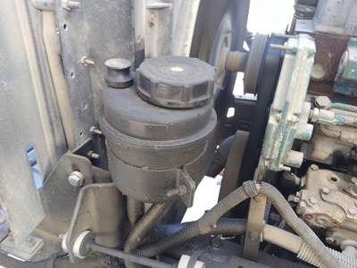 International 4900 Power Steering Reservoir