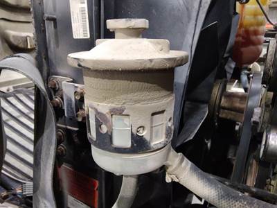 International 8600 Left Power Steering Reservoir