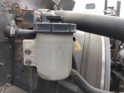 International ProStar Power Steering Reservoir for a International PROSTAR 122