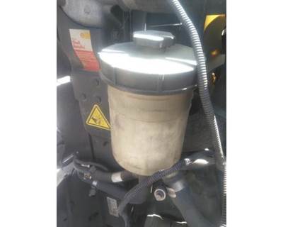 International ProStar Right Power Steering Reservoir for a International PROSTAR 122