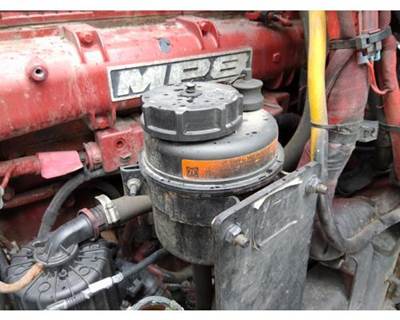 Mack Pinnacle CHU613 Left Power Steering Reservoir for a Mack CHU613