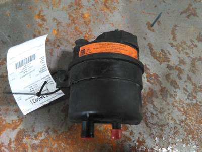 Mack Pinnacle CXU612 Power Steering Reservoir for a Mack CXU612