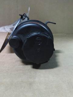 Mack Pinnacle CXU612 Power Steering Reservoir for a Mack CXU612