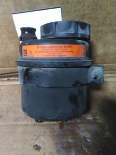 Mack Pinnacle CXU612 Power Steering Reservoir for a Mack CXU612