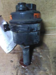 Mack Pinnacle CXU612 Left Power Steering Reservoir for a Mack CXU612