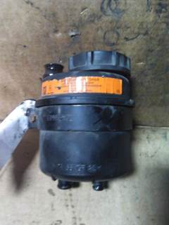 Mack Pinnacle CXU612 Power Steering Reservoir for a Mack CXU612