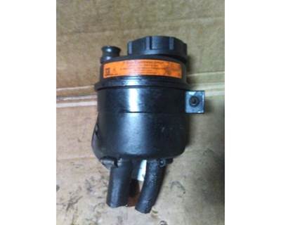 Mack Pinnacle CXU612 Left Power Steering Reservoir for a Mack CXU612