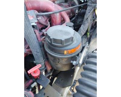 Mack Pinnacle CXU612 Left Power Steering Reservoir for a Mack CXU612