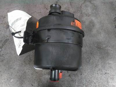 Mack Pinnacle CXU613 Left Power Steering Reservoir for a Mack CXU613