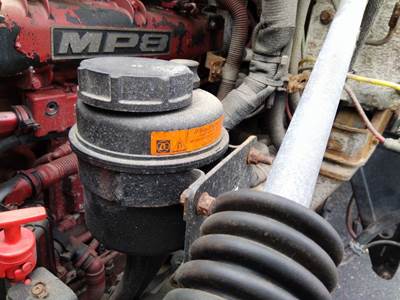 Mack Pinnacle CXU613 Power Steering Reservoir for a Mack CXU613