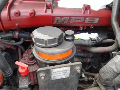 Mack Pinnacle CXU613 Left Power Steering Reservoir for a Mack CXU613