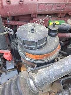 Mack Pinnacle CXU613 Left Power Steering Reservoir for a Mack CXU613