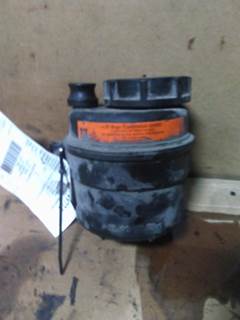 Mack Pinnacle CXU613 Left Power Steering Reservoir for a Mack CXU613