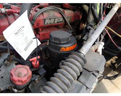Mack Pinnacle CXU613 Left Power Steering Reservoir for a Mack CXU613