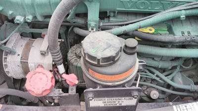 Volvo VNL Power Steering Reservoir