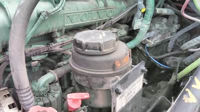Volvo VNL Power Steering Reservoir
