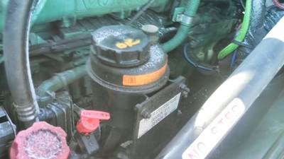 Volvo VNL Left Power Steering Reservoir