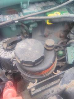Volvo VNL Power Steering Reservoir