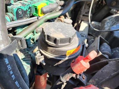 Volvo VNL Power Steering Reservoir
