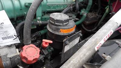 Volvo VNL Power Steering Reservoir