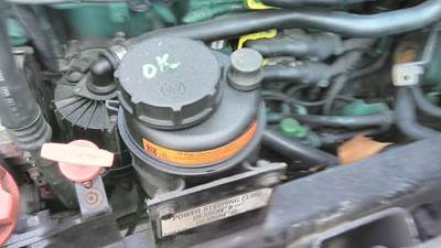 Volvo VNL Left Power Steering Reservoir