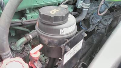 Volvo VNL Left Power Steering Reservoir
