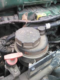 Volvo VNL Power Steering Reservoir