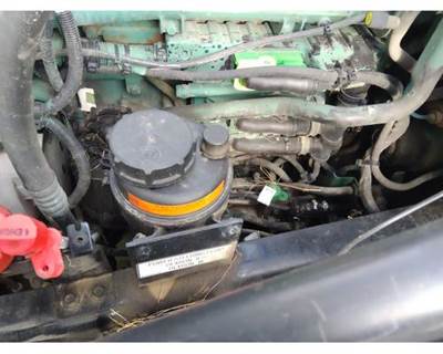 Volvo VNL Left Power Steering Reservoir