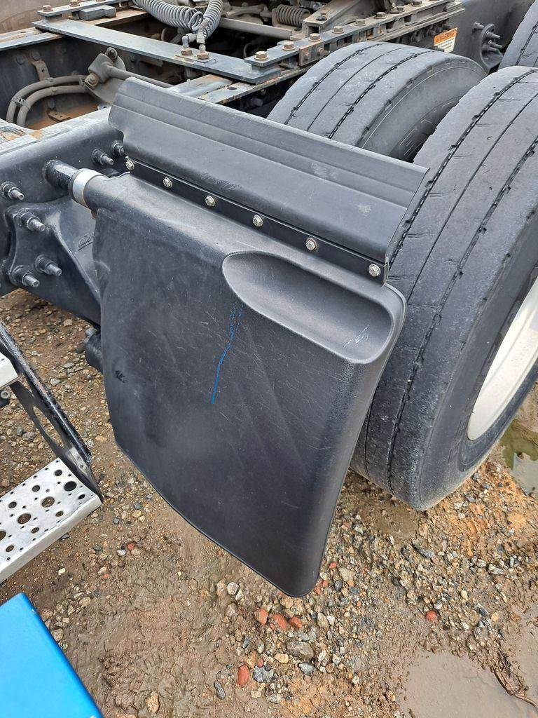 2016 Freightliner Cascadia 125 Left Quarter Fender For Sale Athens