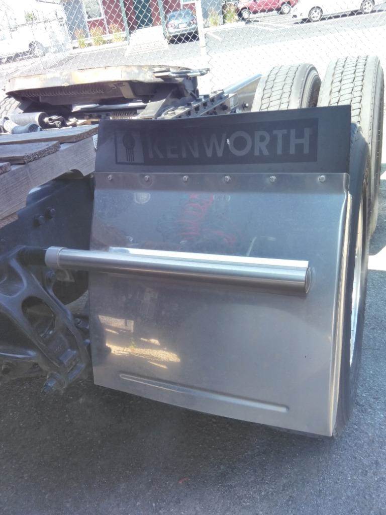 2020 Kenworth T680 Left Quarter Fender For Sale Spokane Valley, WA