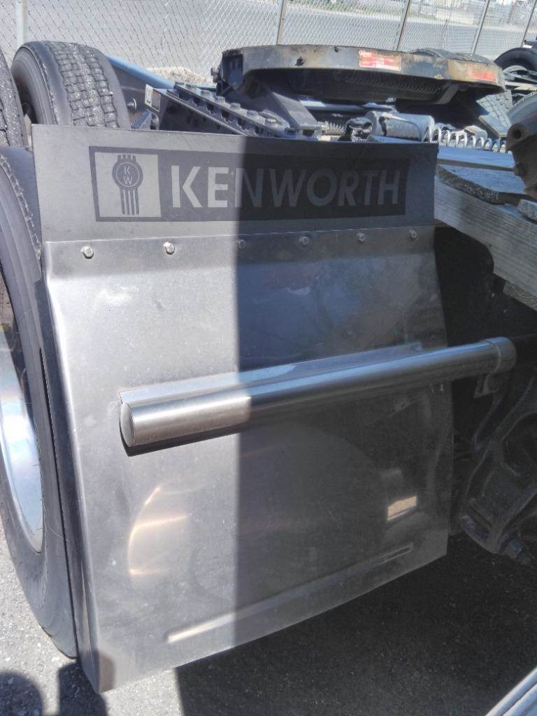 2020 Kenworth T680 Right Quarter Fender For Sale Spokane Valley, WA