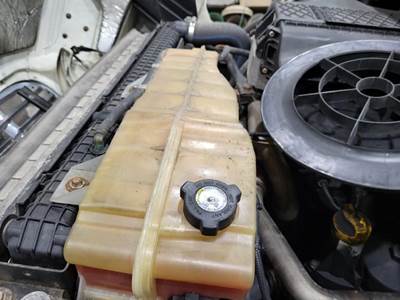 Freightliner Cascadia 113 Radiator Overflow Bottle / Surge Tank