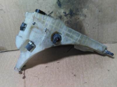 Freightliner Cascadia 113 Radiator Overflow Bottle / Surge Tank for a Freightliner CASCADIA 113 2018UP