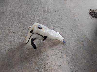 Freightliner Cascadia 113 Radiator Overflow Bottle / Surge Tank