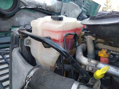 Freightliner Cascadia 113 Radiator Overflow Bottle / Surge Tank