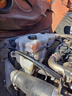 Freightliner Cascadia 125 Radiator Overflow Bottle / Surge Tank