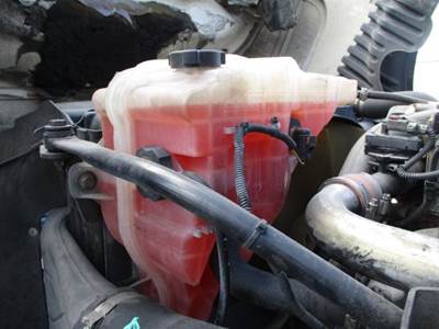 Freightliner Cascadia 125 Radiator Overflow Bottle / Surge Tank