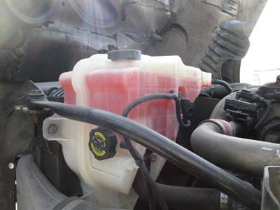 Freightliner Cascadia 125 Radiator Overflow Bottle / Surge Tank